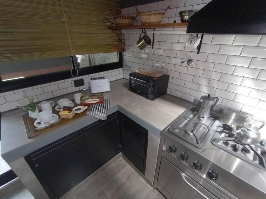 Escala Ezeiza Loft Con Desayuno Apartamento Luis Guillon Exterior foto