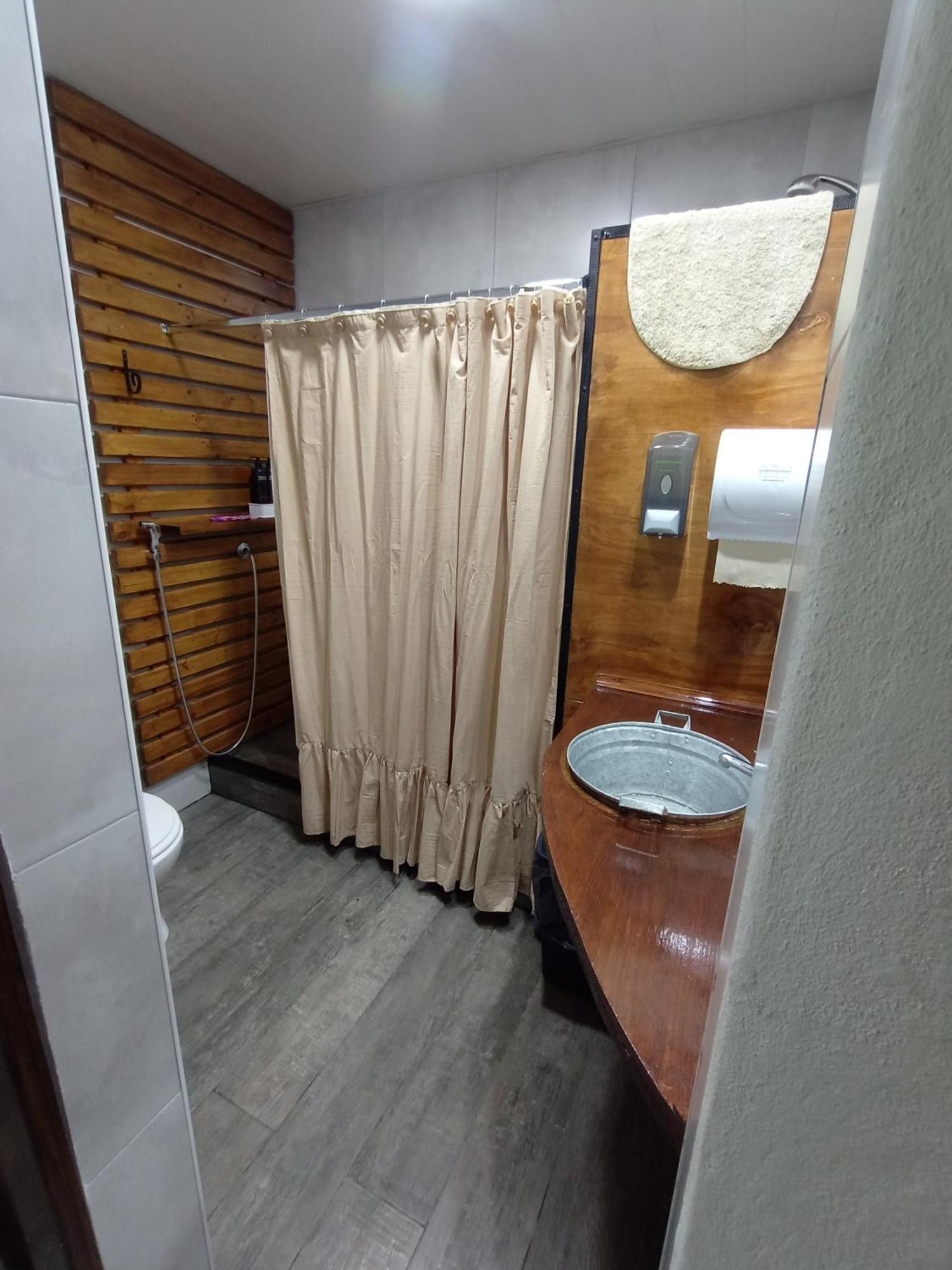Escala Ezeiza Loft Con Desayuno Apartamento Luis Guillon Exterior foto